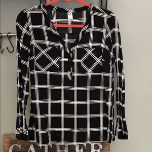 Old Navy blouse - small